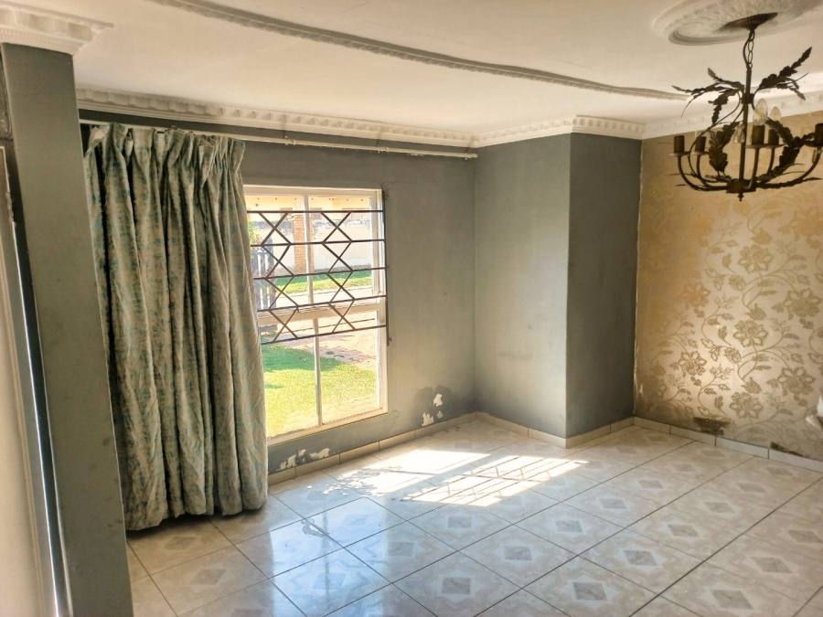 4 Bedroom Property for Sale in Spruit View Gauteng