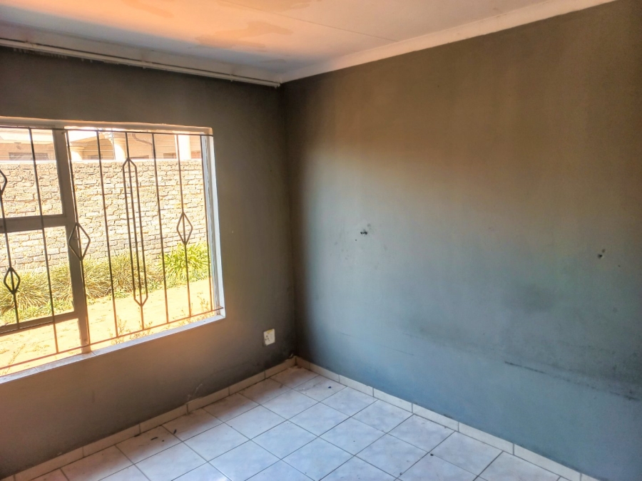 4 Bedroom Property for Sale in Spruit View Gauteng