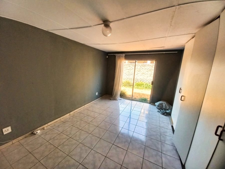 4 Bedroom Property for Sale in Spruit View Gauteng