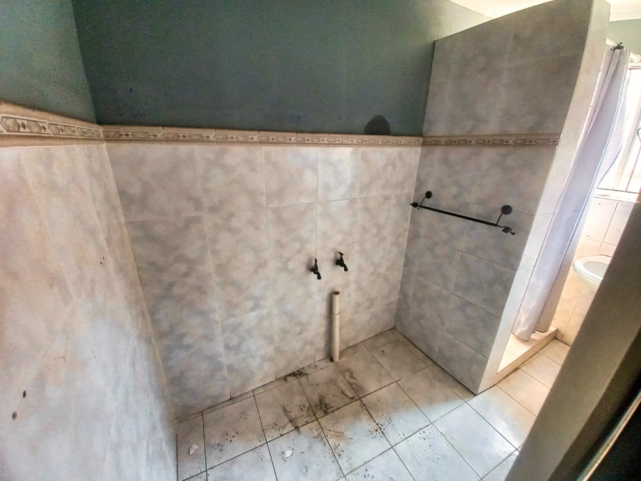 4 Bedroom Property for Sale in Spruit View Gauteng