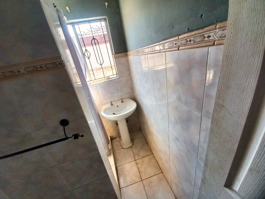 4 Bedroom Property for Sale in Spruit View Gauteng