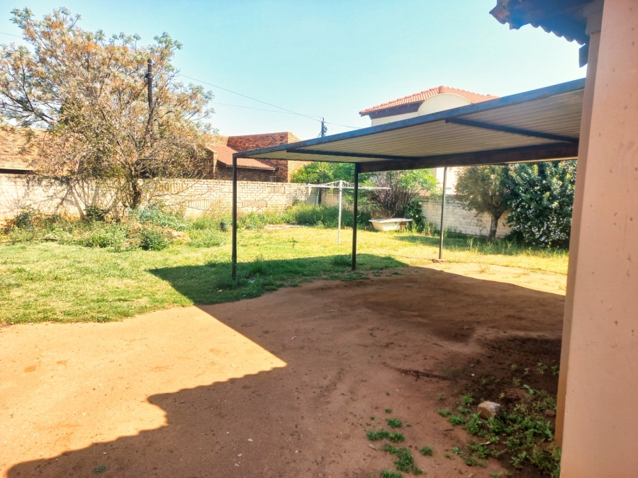 4 Bedroom Property for Sale in Spruit View Gauteng
