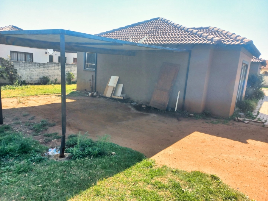 4 Bedroom Property for Sale in Spruit View Gauteng