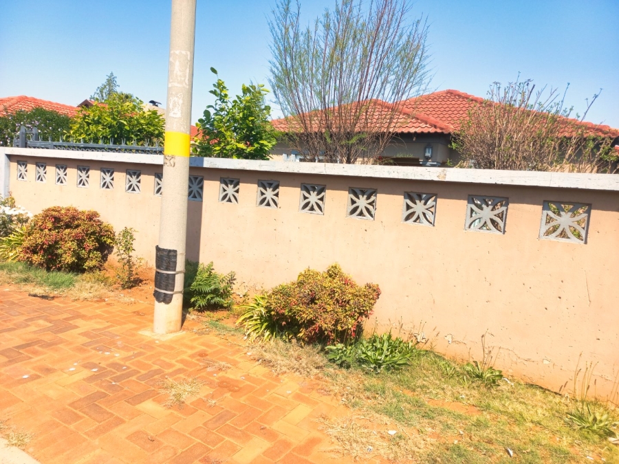 4 Bedroom Property for Sale in Spruit View Gauteng