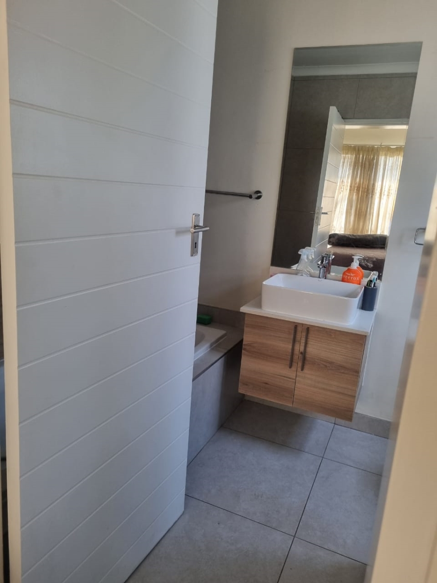 1 Bedroom Property for Sale in Modderfontein Gauteng