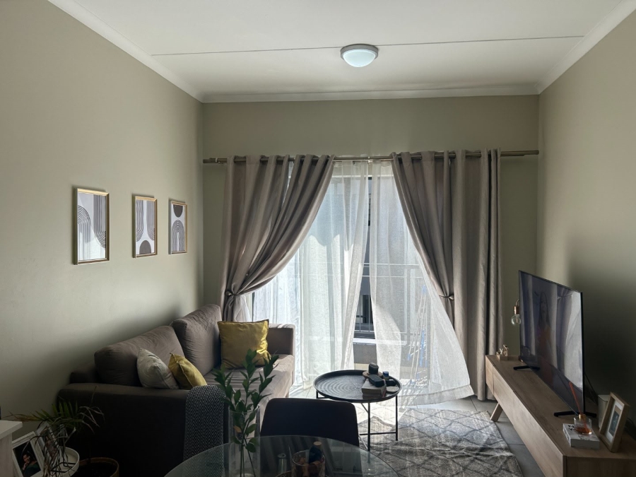 1 Bedroom Property for Sale in Grand Central Gauteng