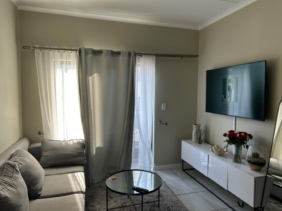 1 Bedroom Property for Sale in Grand Central Gauteng