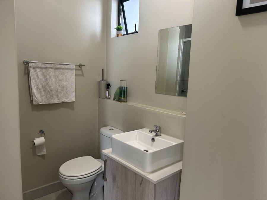 1 Bedroom Property for Sale in Grand Central Gauteng