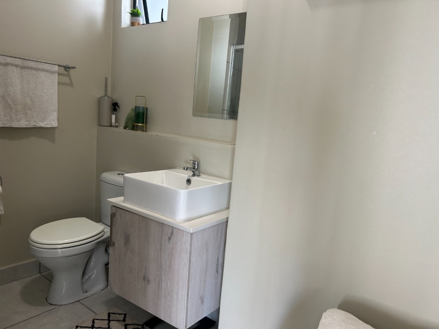 1 Bedroom Property for Sale in Grand Central Gauteng