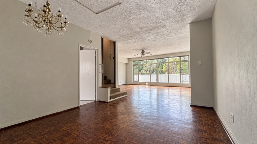 4 Bedroom Property for Sale in Three Rivers Proper Gauteng