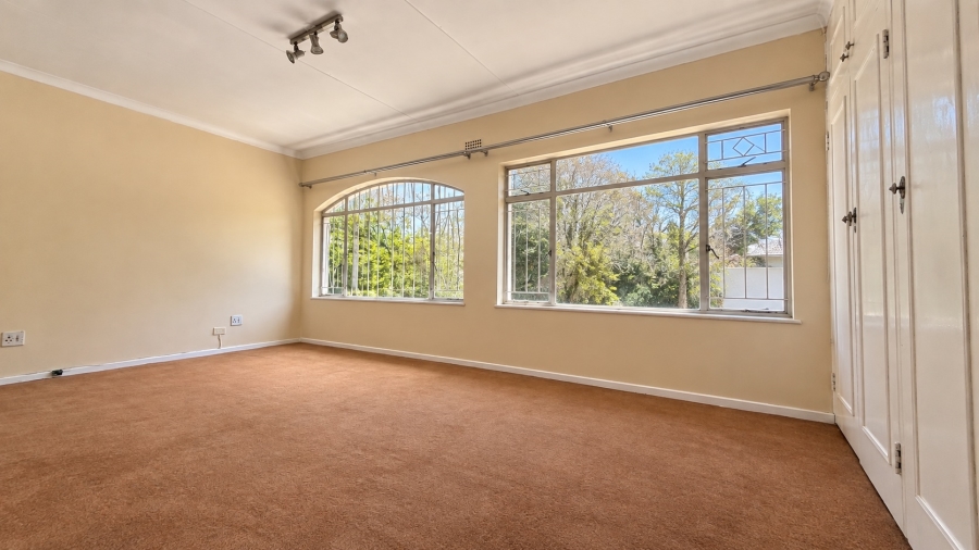 4 Bedroom Property for Sale in Three Rivers Proper Gauteng