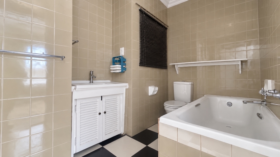 4 Bedroom Property for Sale in Three Rivers Proper Gauteng