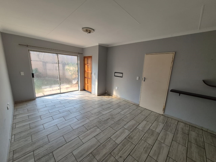 To Let 3 Bedroom Property for Rent in Kosmosdal Gauteng