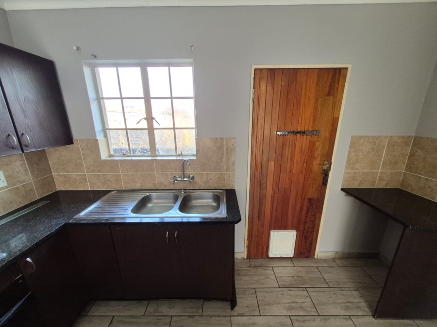To Let 3 Bedroom Property for Rent in Kosmosdal Gauteng