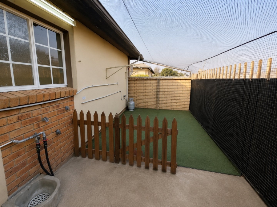 To Let 3 Bedroom Property for Rent in Kosmosdal Gauteng