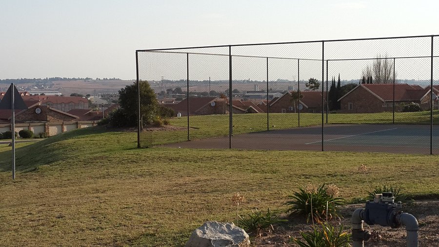 To Let 3 Bedroom Property for Rent in Kosmosdal Gauteng