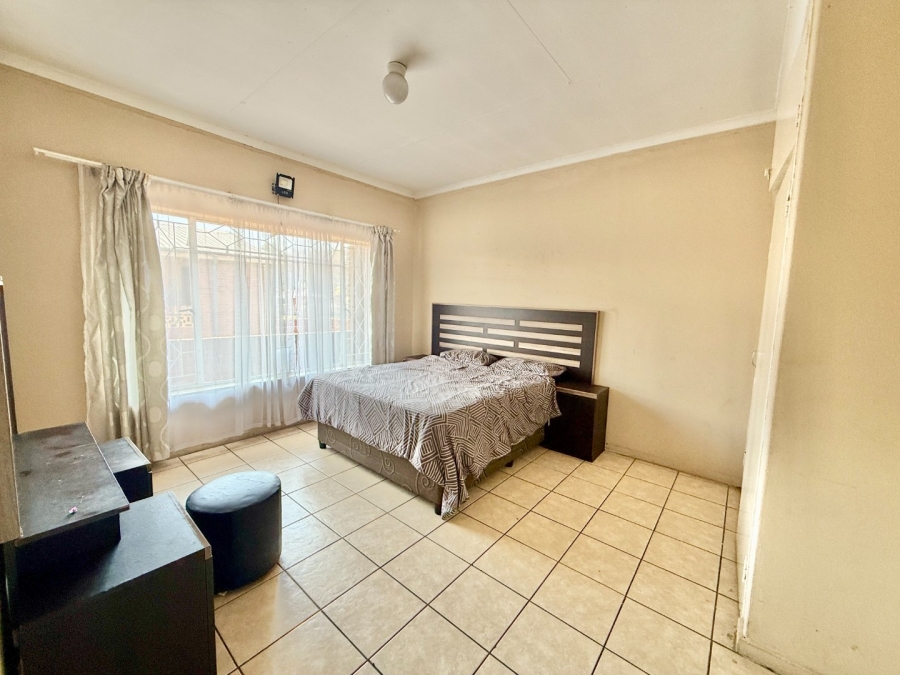 2 Bedroom Property for Sale in West Turffontein Gauteng