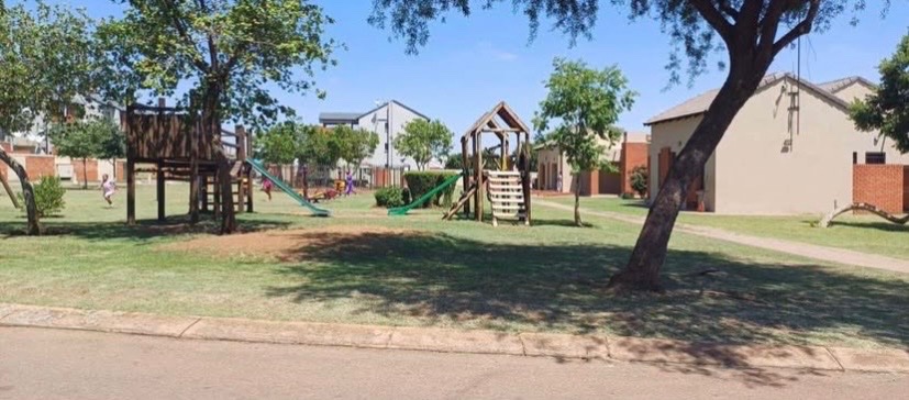 To Let 1 Bedroom Property for Rent in The Orchards Gauteng