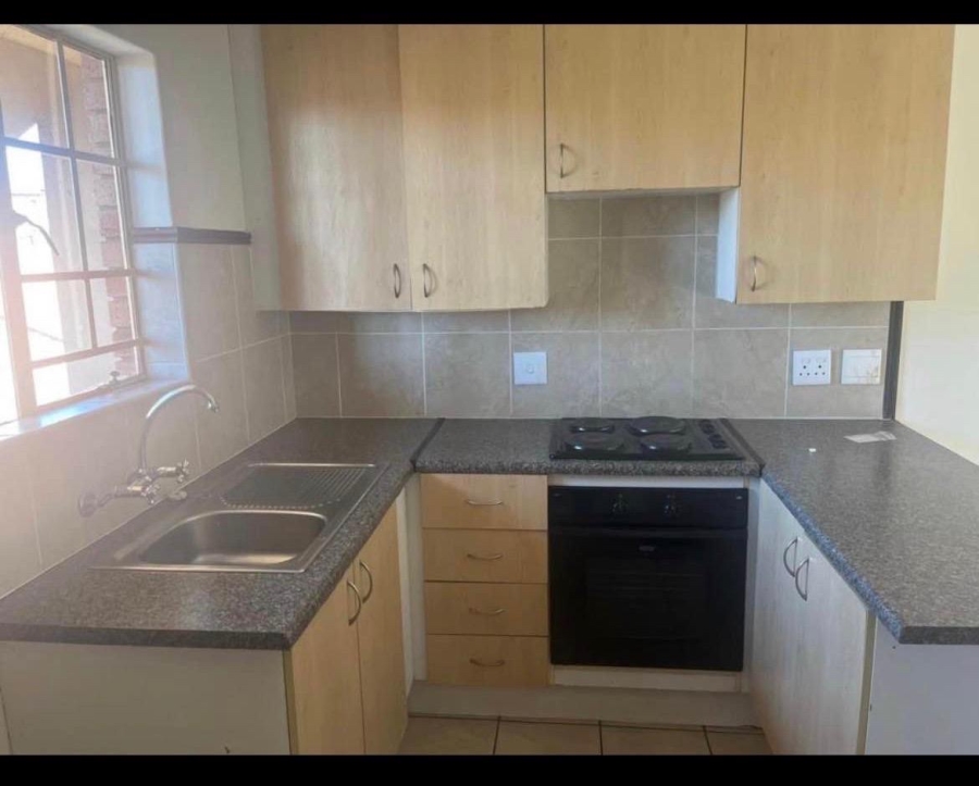 To Let 1 Bedroom Property for Rent in The Orchards Gauteng
