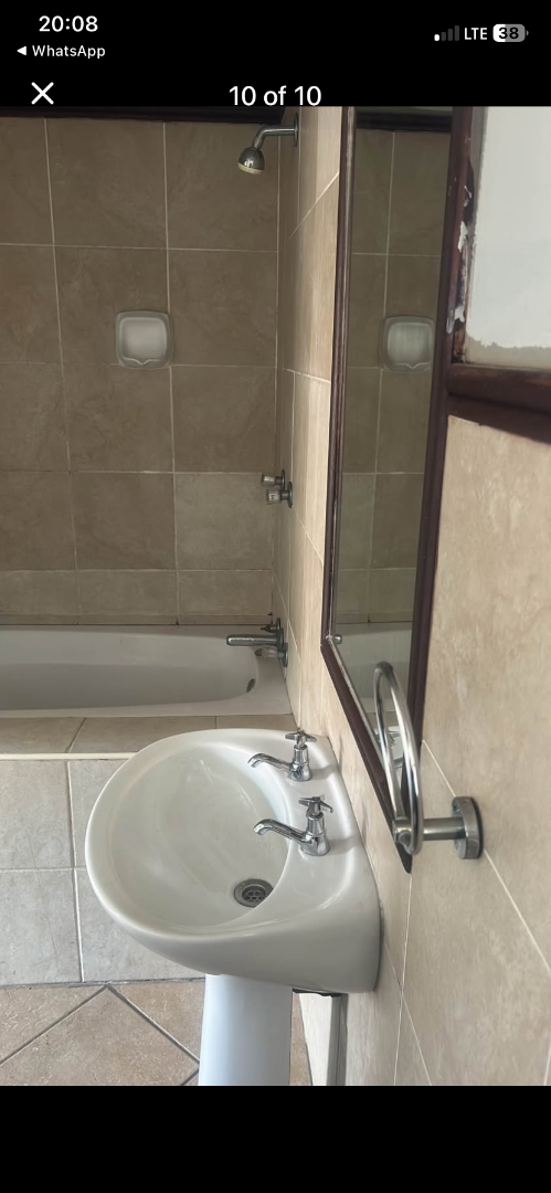 To Let 1 Bedroom Property for Rent in The Orchards Gauteng