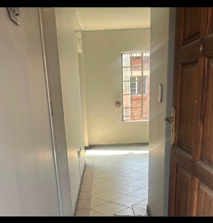 To Let 1 Bedroom Property for Rent in The Orchards Gauteng