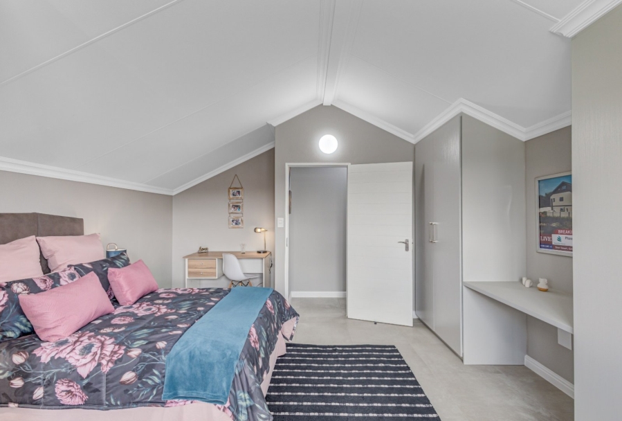 To Let 4 Bedroom Property for Rent in Glen Austin Gauteng