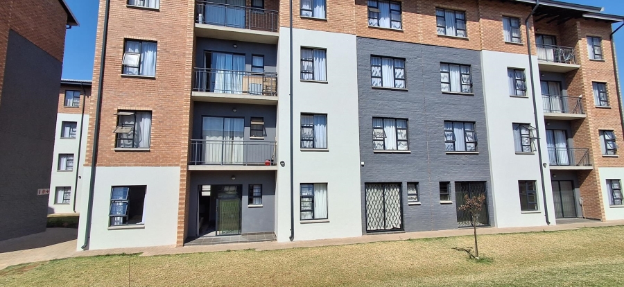 2 Bedroom Property for Sale in Lotus Gardens Gauteng