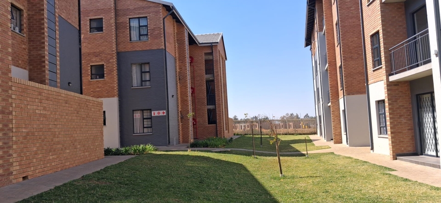 2 Bedroom Property for Sale in Lotus Gardens Gauteng