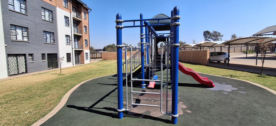 2 Bedroom Property for Sale in Lotus Gardens Gauteng