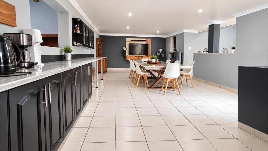 4 Bedroom Property for Sale in Rooihuiskraal North Gauteng