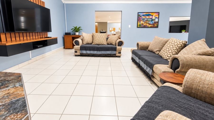 4 Bedroom Property for Sale in Rooihuiskraal North Gauteng