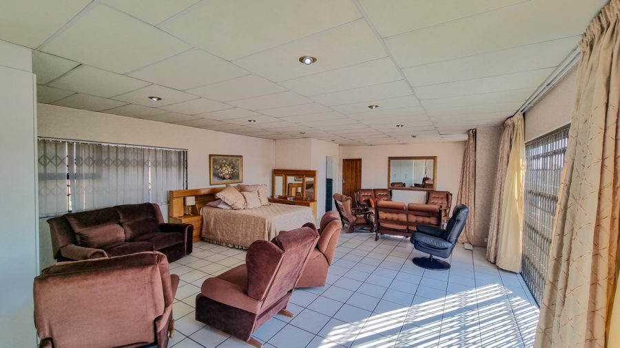 4 Bedroom Property for Sale in Bassonia Gauteng