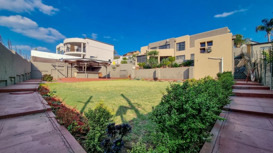 4 Bedroom Property for Sale in Bassonia Gauteng