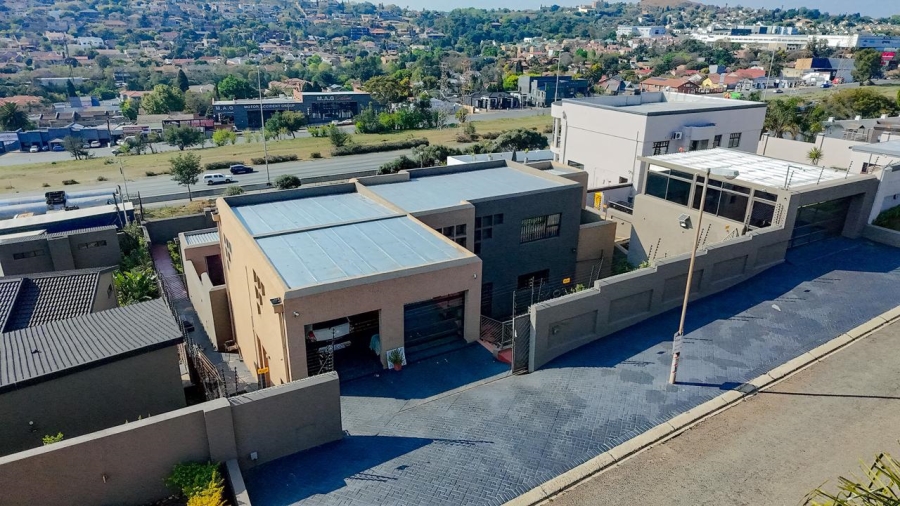 4 Bedroom Property for Sale in Bassonia Gauteng