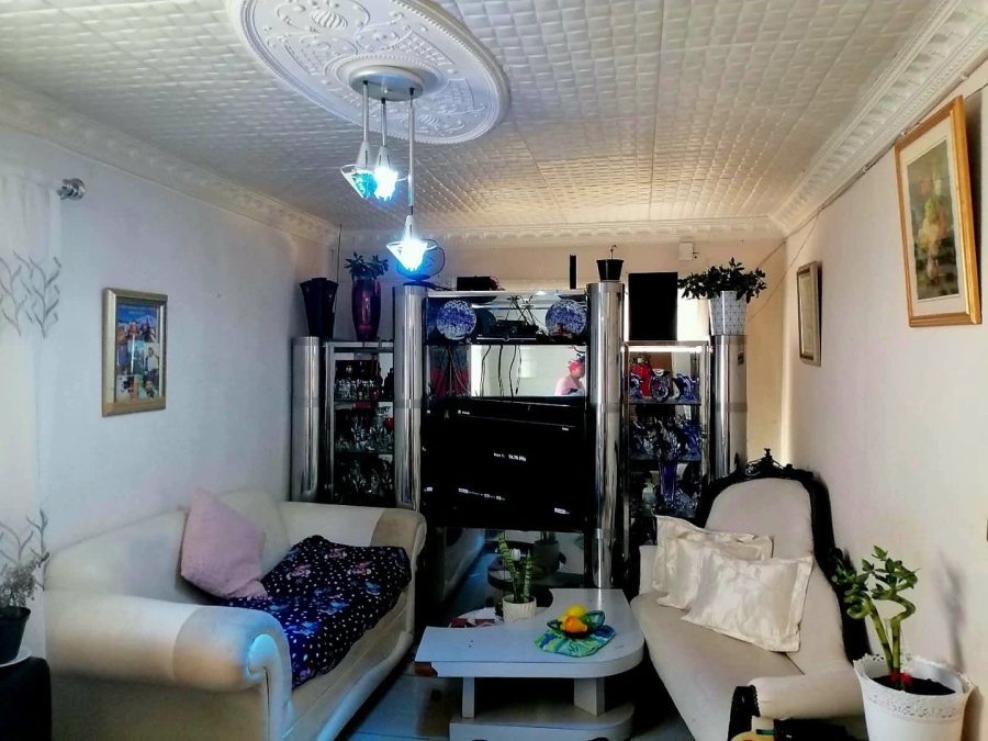 1 Bedroom Property for Sale in Protea Glen Gauteng