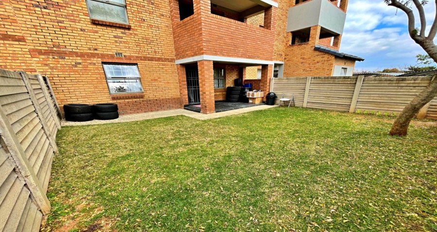 2 Bedroom Property for Sale in Heuweloord Gauteng