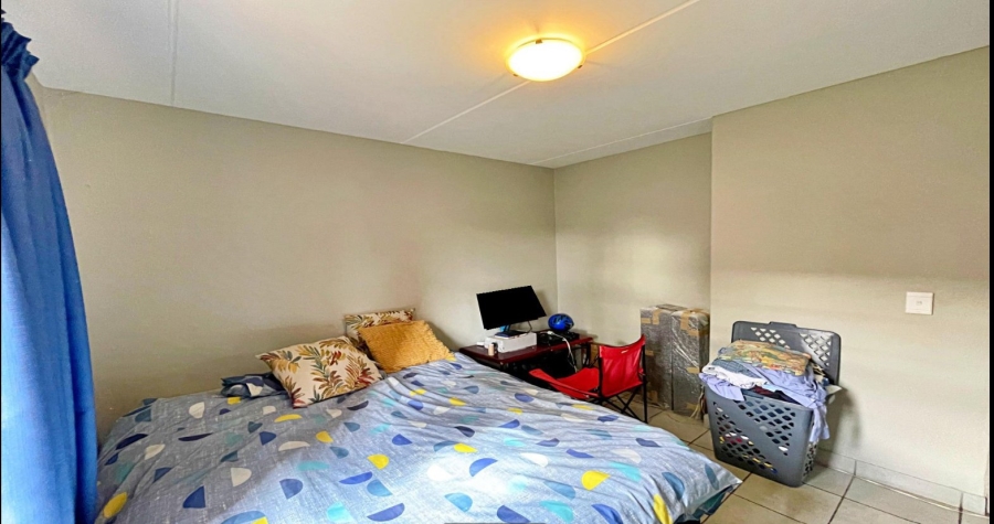 2 Bedroom Property for Sale in Heuweloord Gauteng