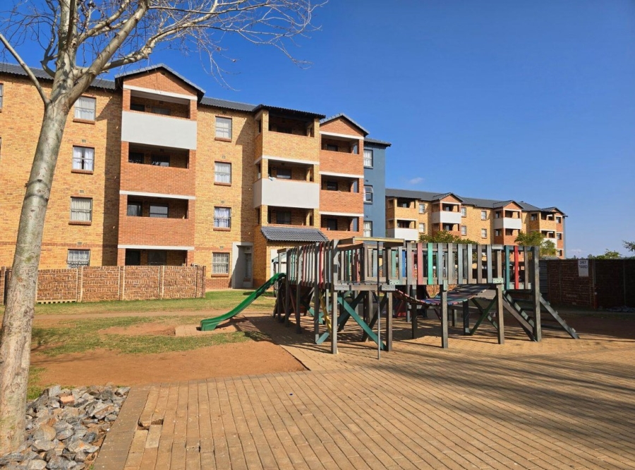 2 Bedroom Property for Sale in Heuweloord Gauteng