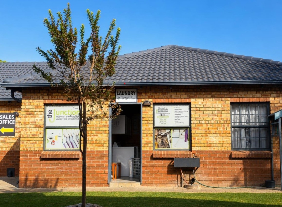2 Bedroom Property for Sale in Heuweloord Gauteng