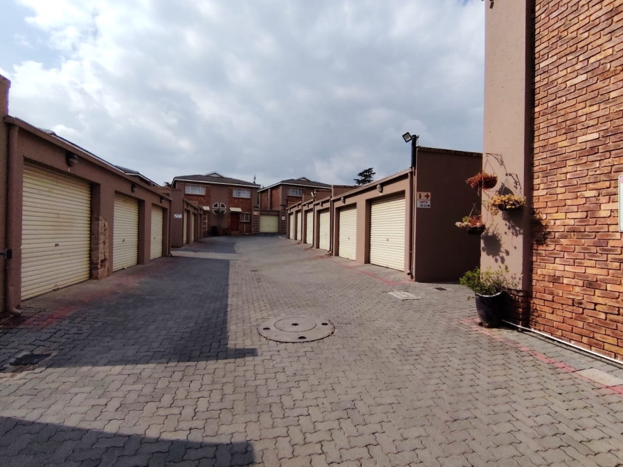 2 Bedroom Property for Sale in Farrar Park Gauteng