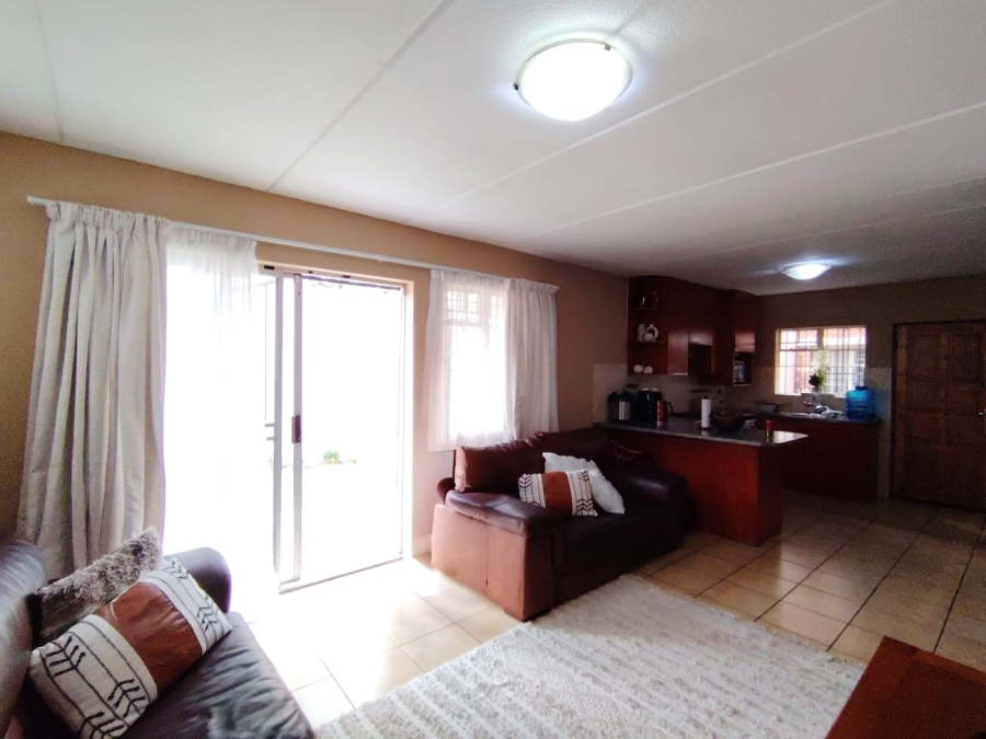 2 Bedroom Property for Sale in Farrar Park Gauteng