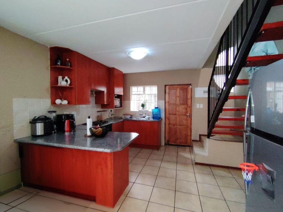 2 Bedroom Property for Sale in Farrar Park Gauteng
