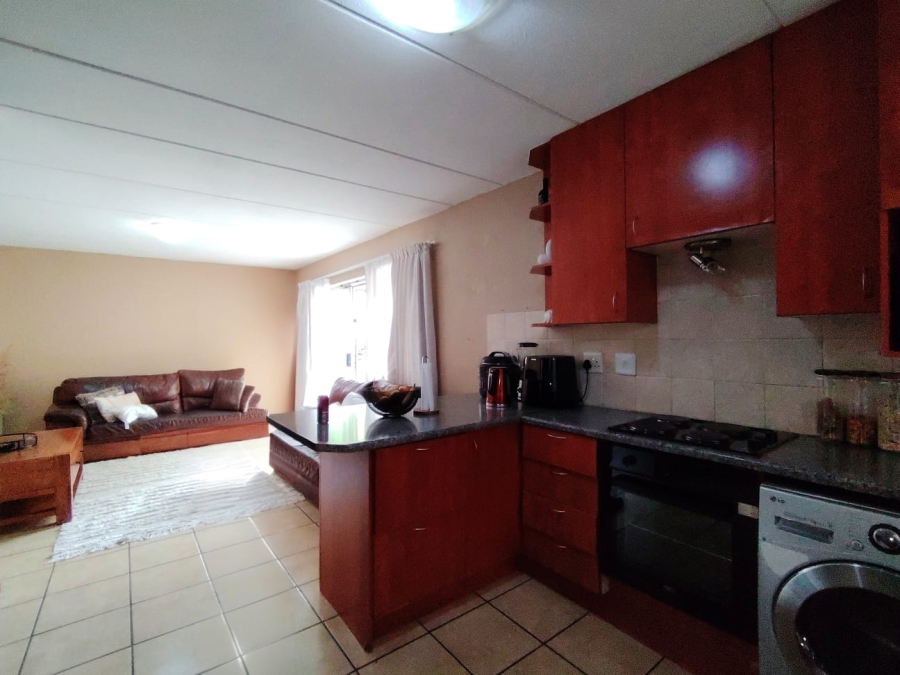 2 Bedroom Property for Sale in Farrar Park Gauteng