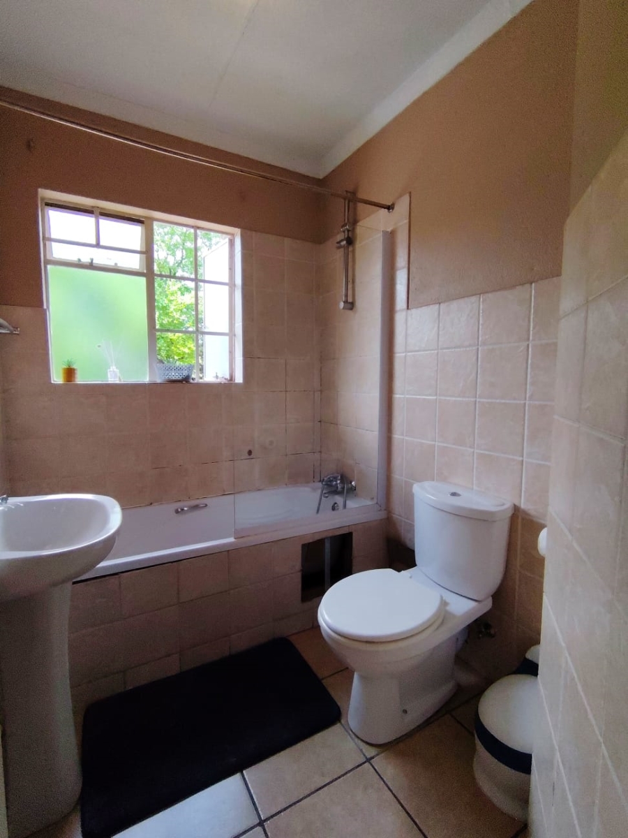 2 Bedroom Property for Sale in Farrar Park Gauteng