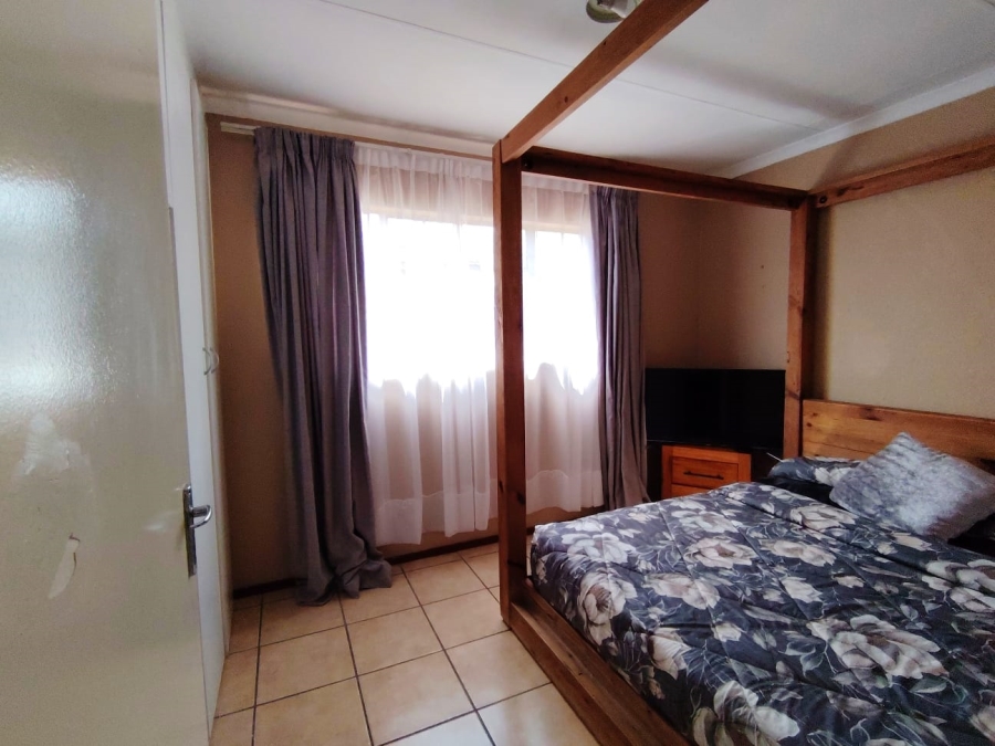 2 Bedroom Property for Sale in Farrar Park Gauteng