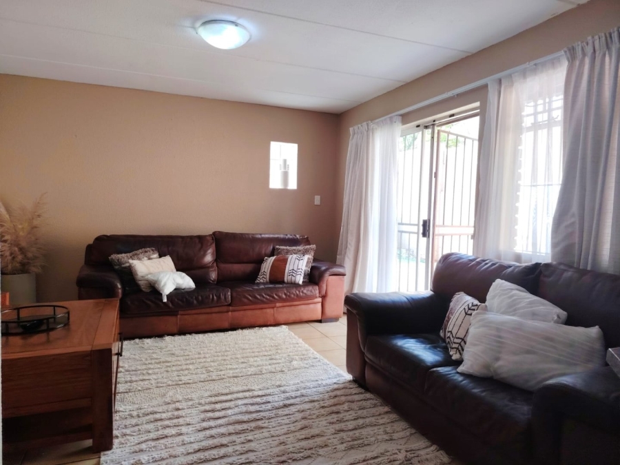 2 Bedroom Property for Sale in Farrar Park Gauteng