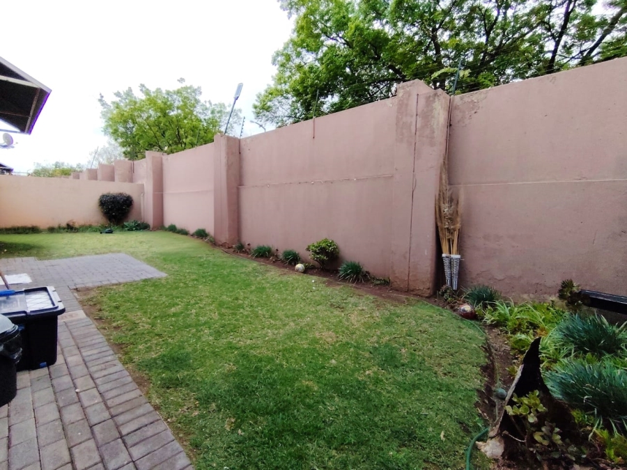 2 Bedroom Property for Sale in Farrar Park Gauteng
