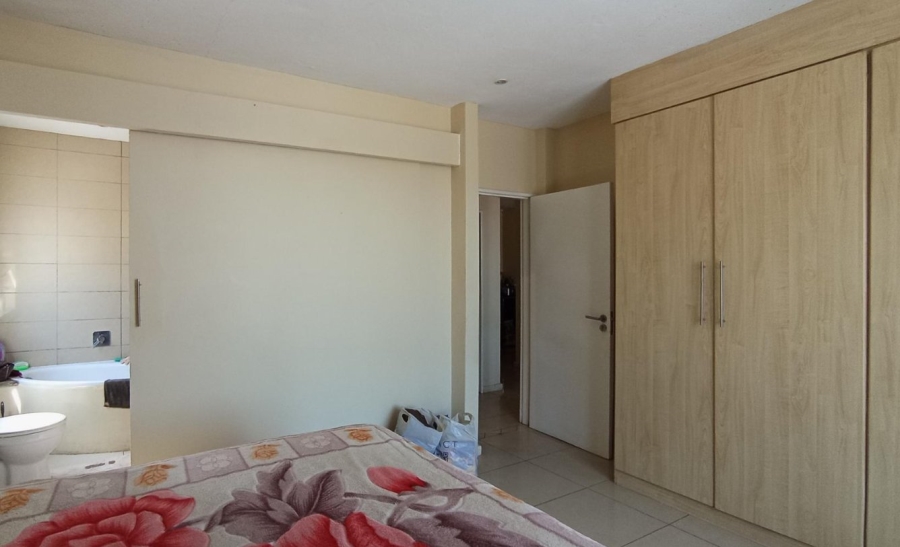 2 Bedroom Property for Sale in Amberfield Gauteng