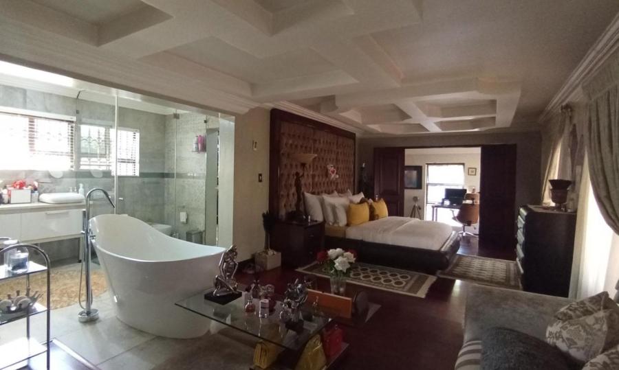 7 Bedroom Property for Sale in Raslouw Gauteng