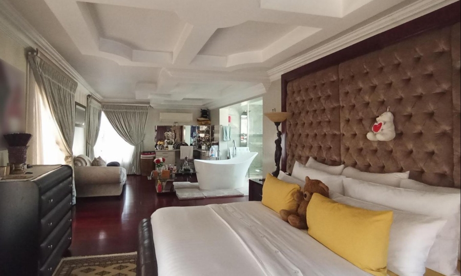 7 Bedroom Property for Sale in Raslouw Gauteng